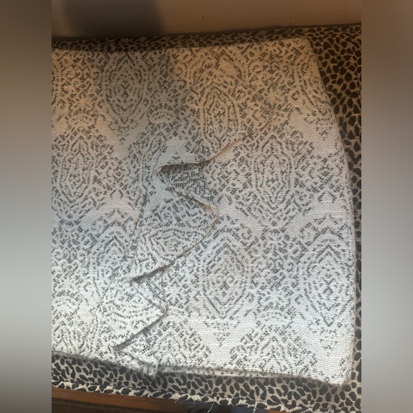 maje NWOT xs/34 Tweed Ruffle Front Mini Skirt - Picture 2 of 8